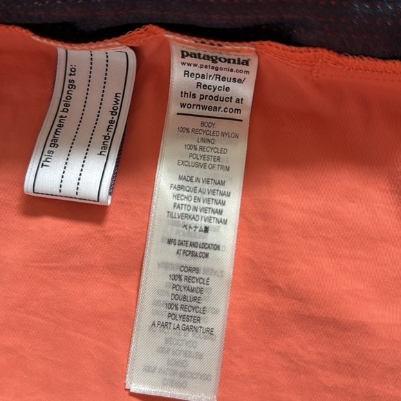 Patagonia Kids Baggies Jacket in Coral with Pimento Red - Picture 7 of 8